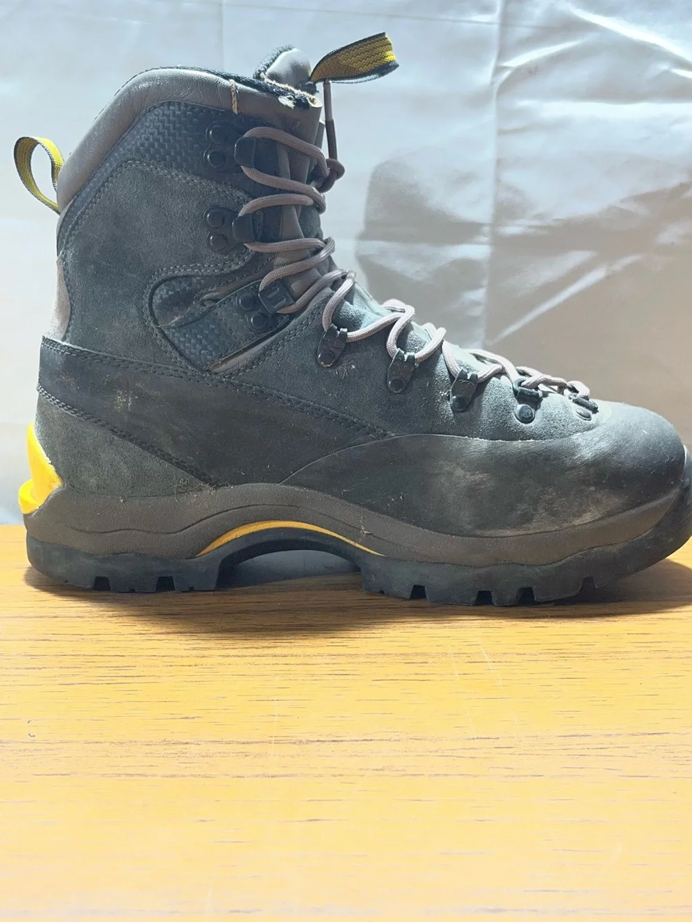 Salomon Super Mountain 9 Conta grip Expert Boots Men Size 11 1/2 Great Condition